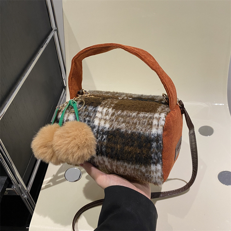 New Trendy Color Blocked Wool Handbag Designer Color Blocked Bowling Bag Wallet Retro Phone Bag Card Bag