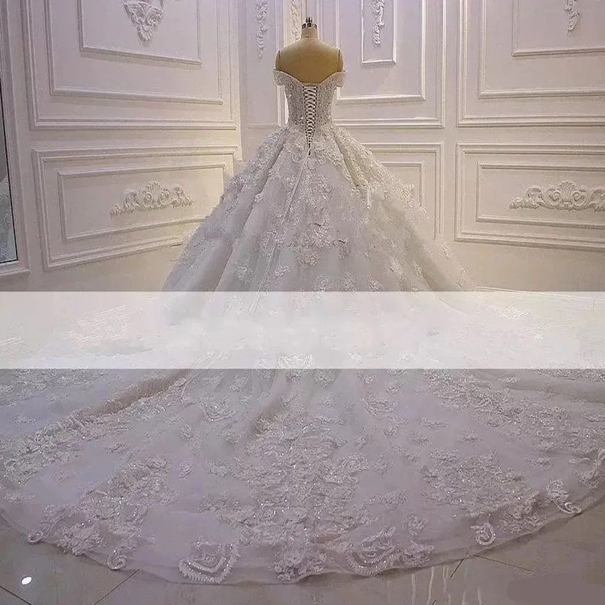 Luxury A Line Wedding Dresses 2025 Beaded Off Shoulder Lace Appliques Plus Size Bridal Party Gowns Robe De Marriage