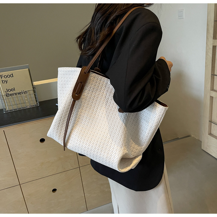 High Quality Designer Solid Color Bag Casual Shoulder Bag Fashionable Handbag Simple Multifunctional Bag, Large Capacity Wallet Card Bag, Commuting Co