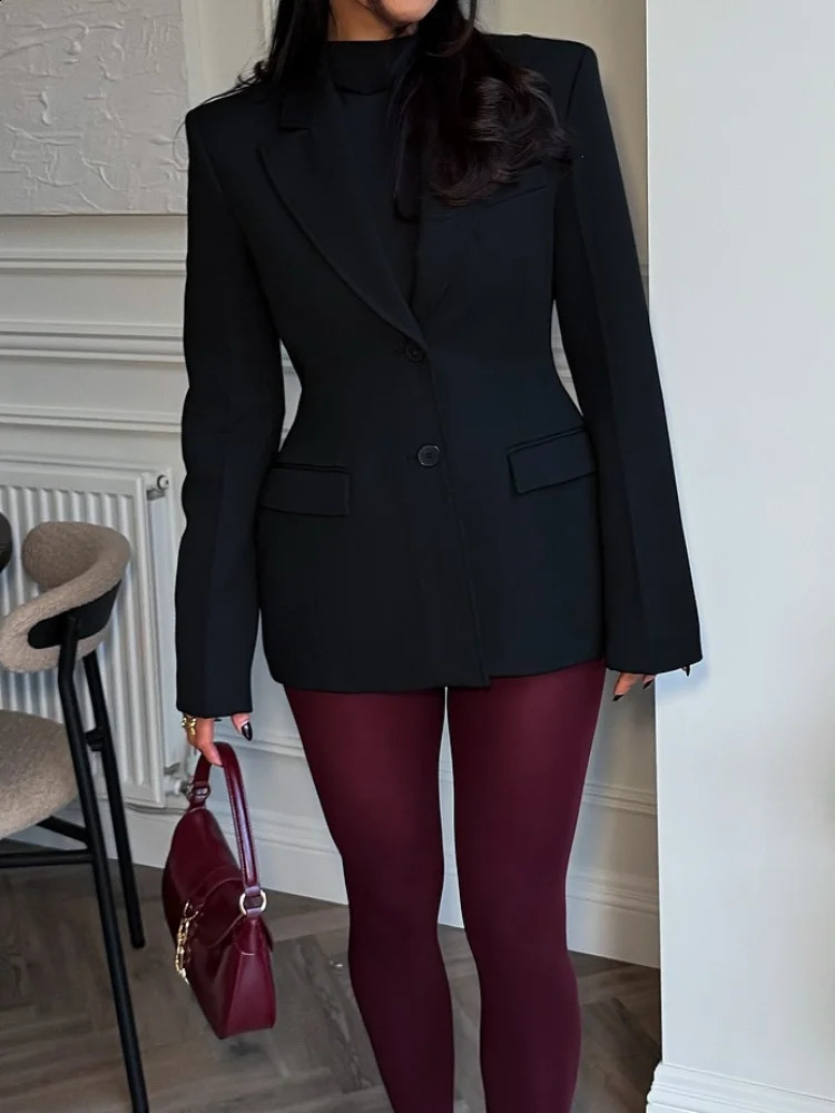 Woman Elegant Slim Fit Lapel Pocket Suit Jacket Fashion Solid Color Single Breasted Long Sleeved Jacket 2025 Chic Ladies Outwear 250109