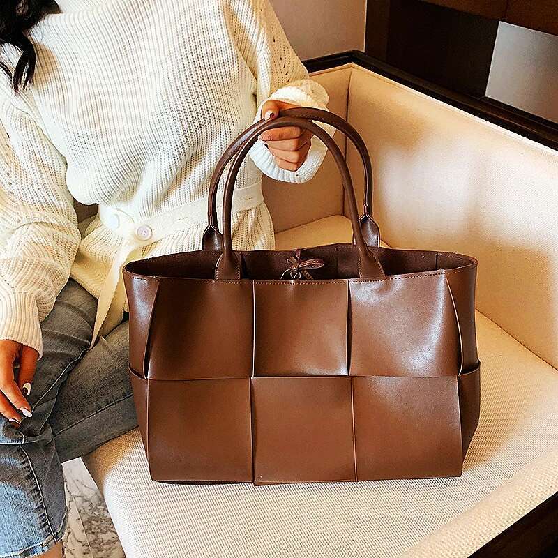 Large Capacity Soft PU Tote for Women 2021 Designer Bag Woven Design Shoulder Shopping Handbags Ladies Fashion Purse