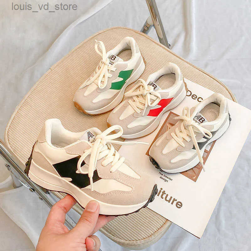 Sneakers Kids Designer Sneakers - Casual Lace-Up Patchwork Rubber Shoes for Boys Girls White/Khaki Spring Autumn 2024 Sizes 7C-13C L251226