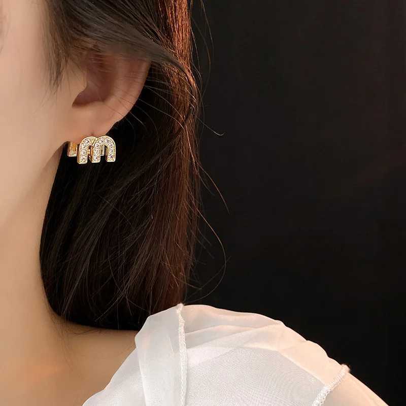 Stud Zircon Drip Oil M Letter Ear Buckle Female Design Advanced Sensory Stud Earrings Female Fashion Light Luxury Jewelry Gifts H25120 4LD4