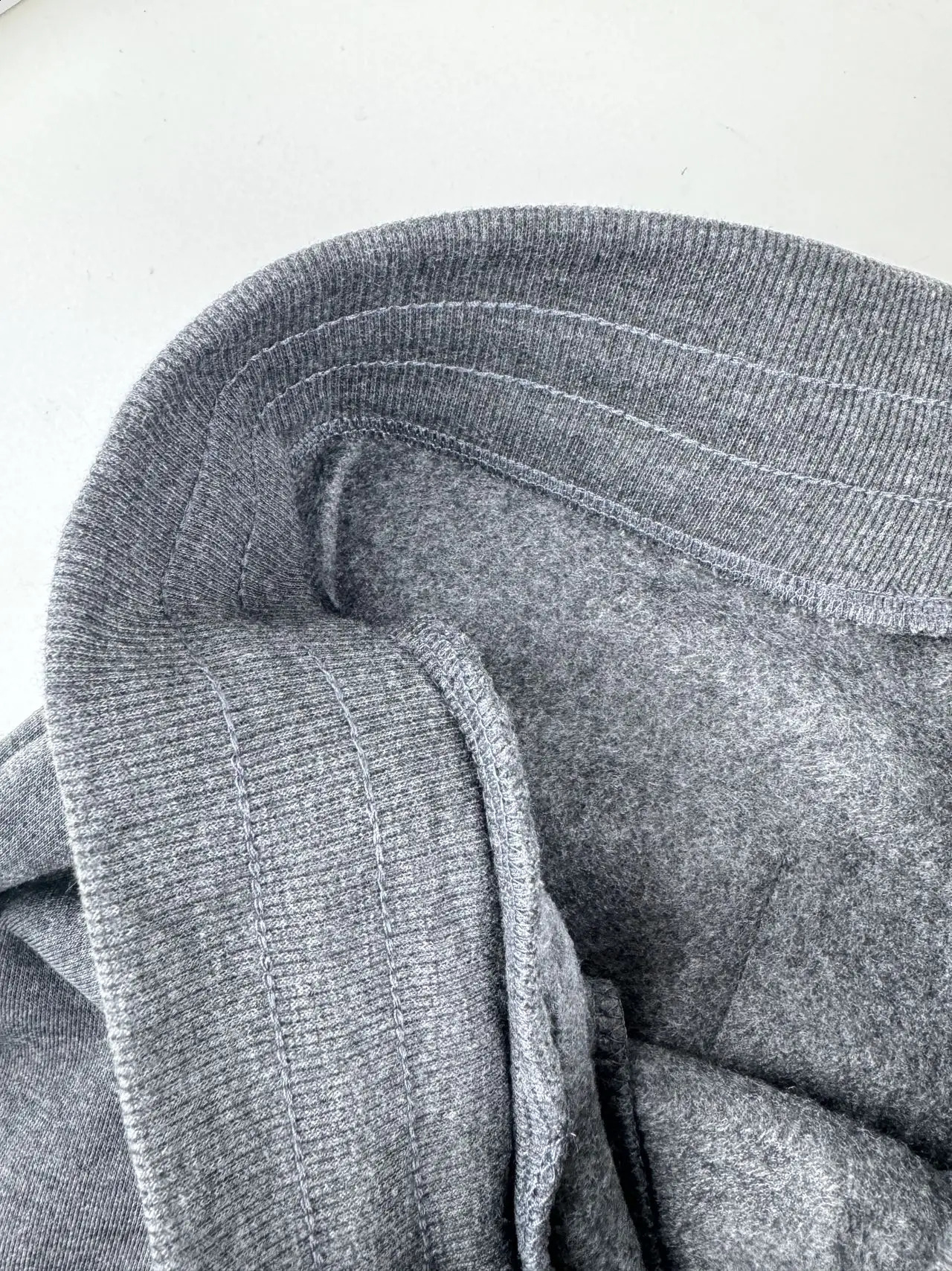 3 PACK Mens Fleece Lined Slim Fit Casual Tech Jogger Sweatpants Zipper Pockets for Casual Wear Sports and Loungewear S-3XL 250113