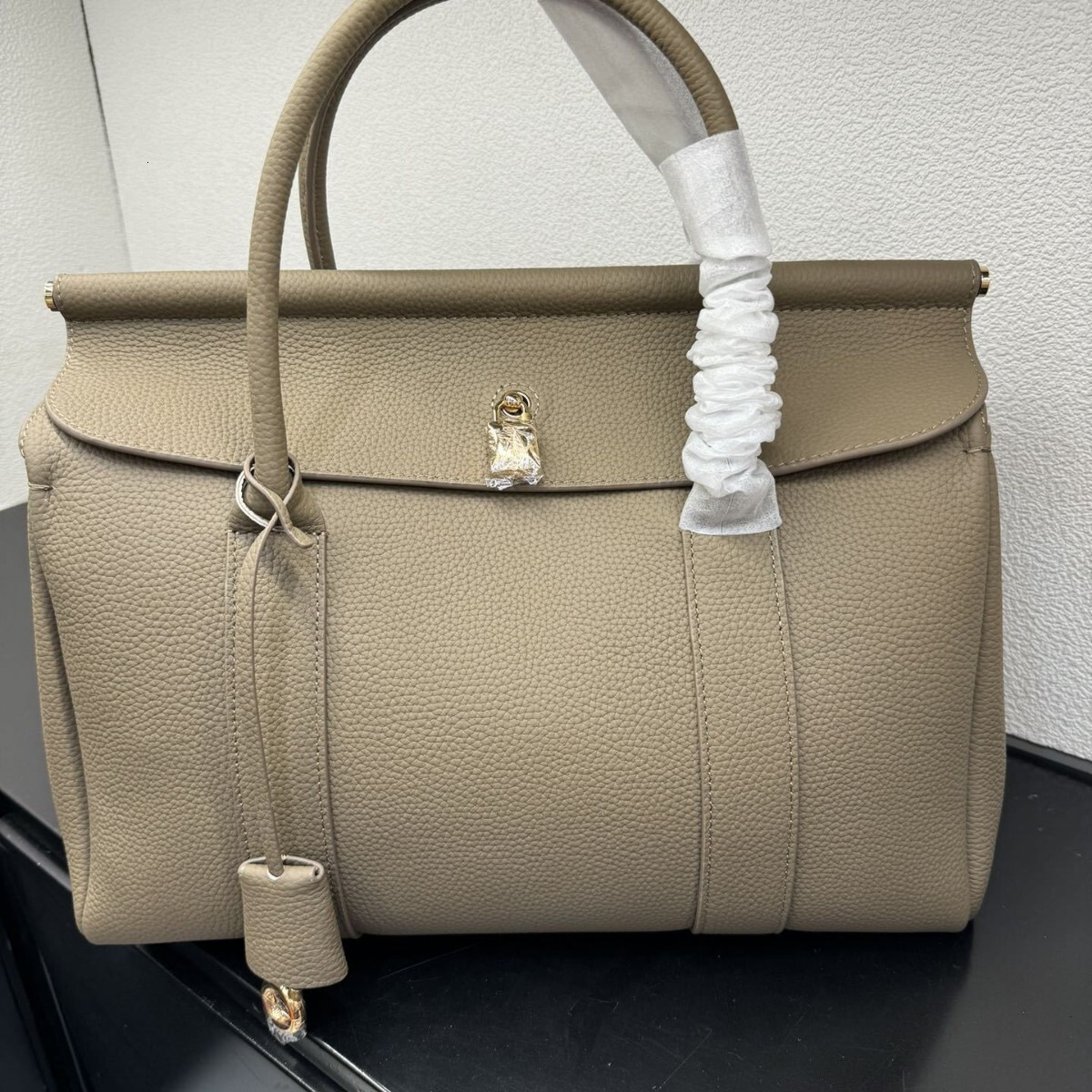 Bag 2025 Head Layer Leather Handbag, Same Style As Liu Shishi Loom Large Capacity Tote Bag, Commuter Women's Bag