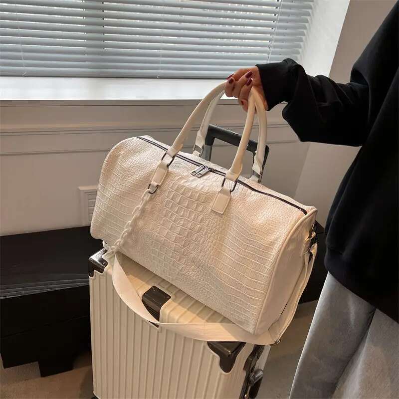 Crocodile Patterned Large Capacity Leisure Travel Bag, Handbag Outdoor Fiess Fashionable Trend One Shoulder Crossbody Bag PU Vintage