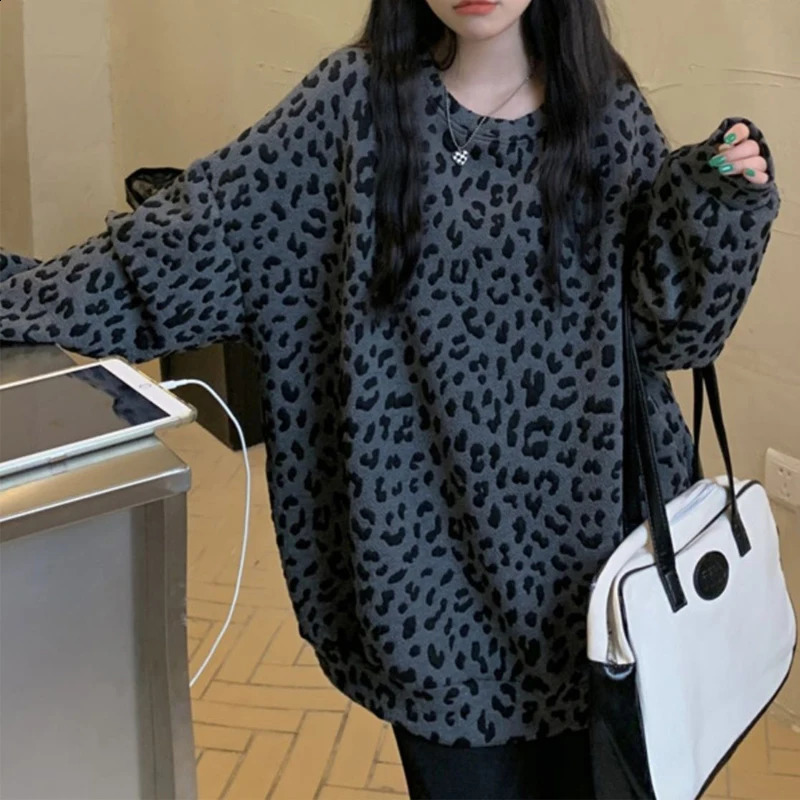 Women Vintage Fashion Leopard Print Streetwear Oversized Sweatshirt Y2K Harajuku Casual Hoodies O Neck Long Sleeve Pullover Tops 250113