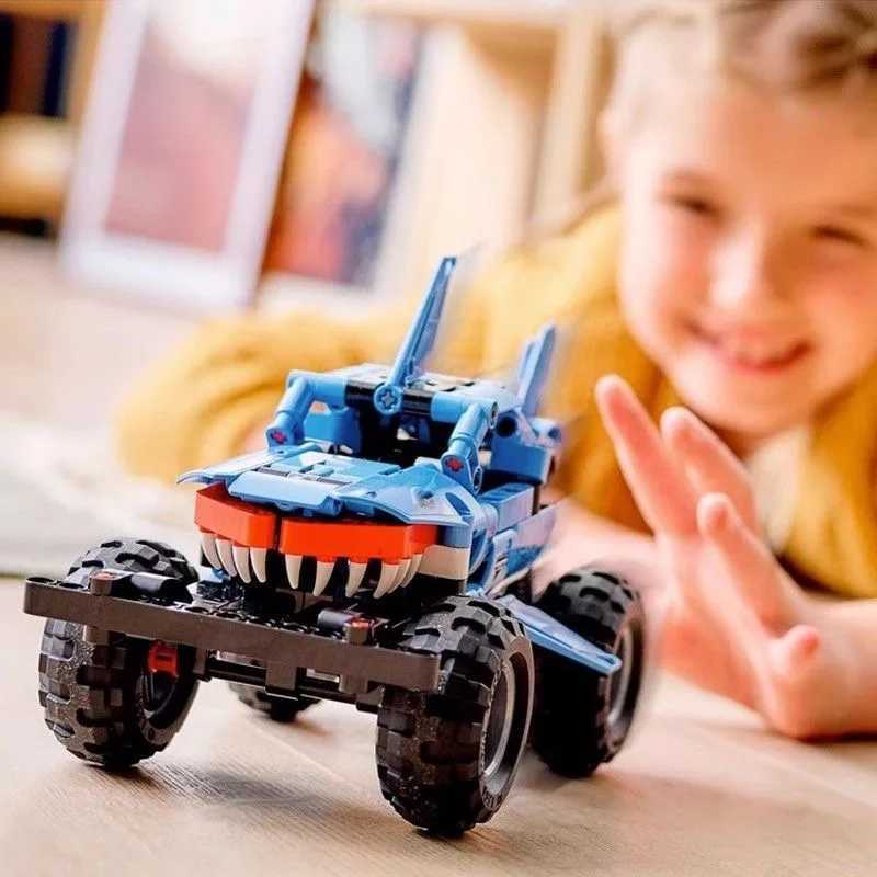 Free shipping Technical Monster Jam Megalodon 42134 Building Blocks Set 2 in 1 Pull Back Shark Truck Race Car Model Boys Toys Christmas Gifts