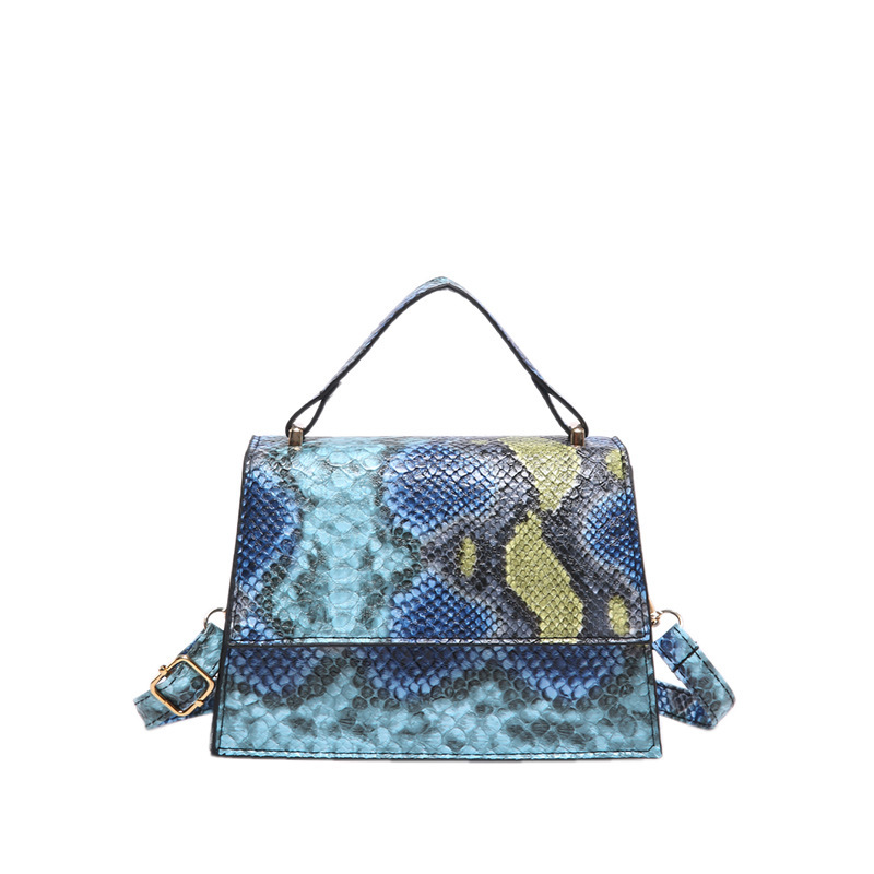 On the new trend personality large capacity fashion snake print women's bag 2025 new style simple single shoulder diagonal small square bag