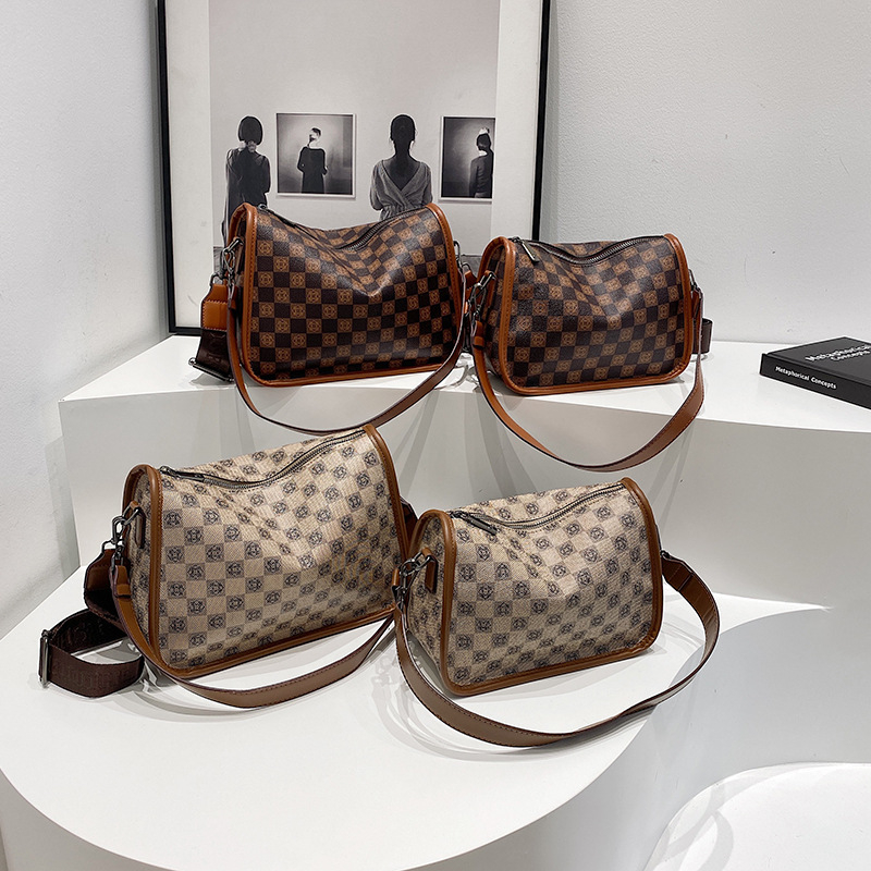 2025 Designer shoes free shipping designer shoulder bags flap 2025 new Spring Fashionable Versatile Alligator Crossbody Bag