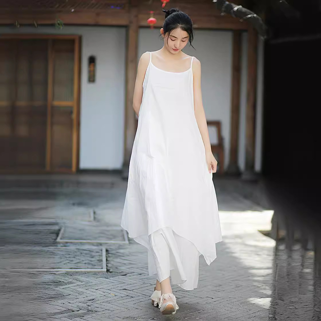 T5160 Dark Yamamoto style wood ear lace pinch pleated literary and elegant suspender skirt black and white dress