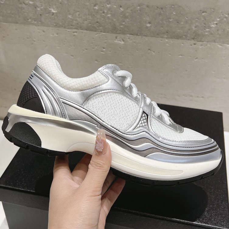 Designer Woman Sneakers Calfskin Shoes Reflective Sneakers Stylist Patchwork Trainers Vintage Suede Shoes Women Platform Embroidery Leather Run Sneaker