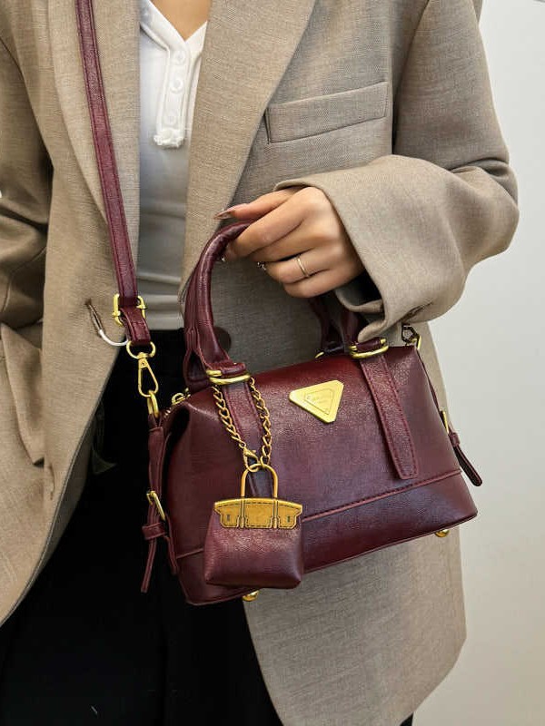 Simple retro new portable bucket bag hot female shoulder 2025 niche winter fashion all Korean version