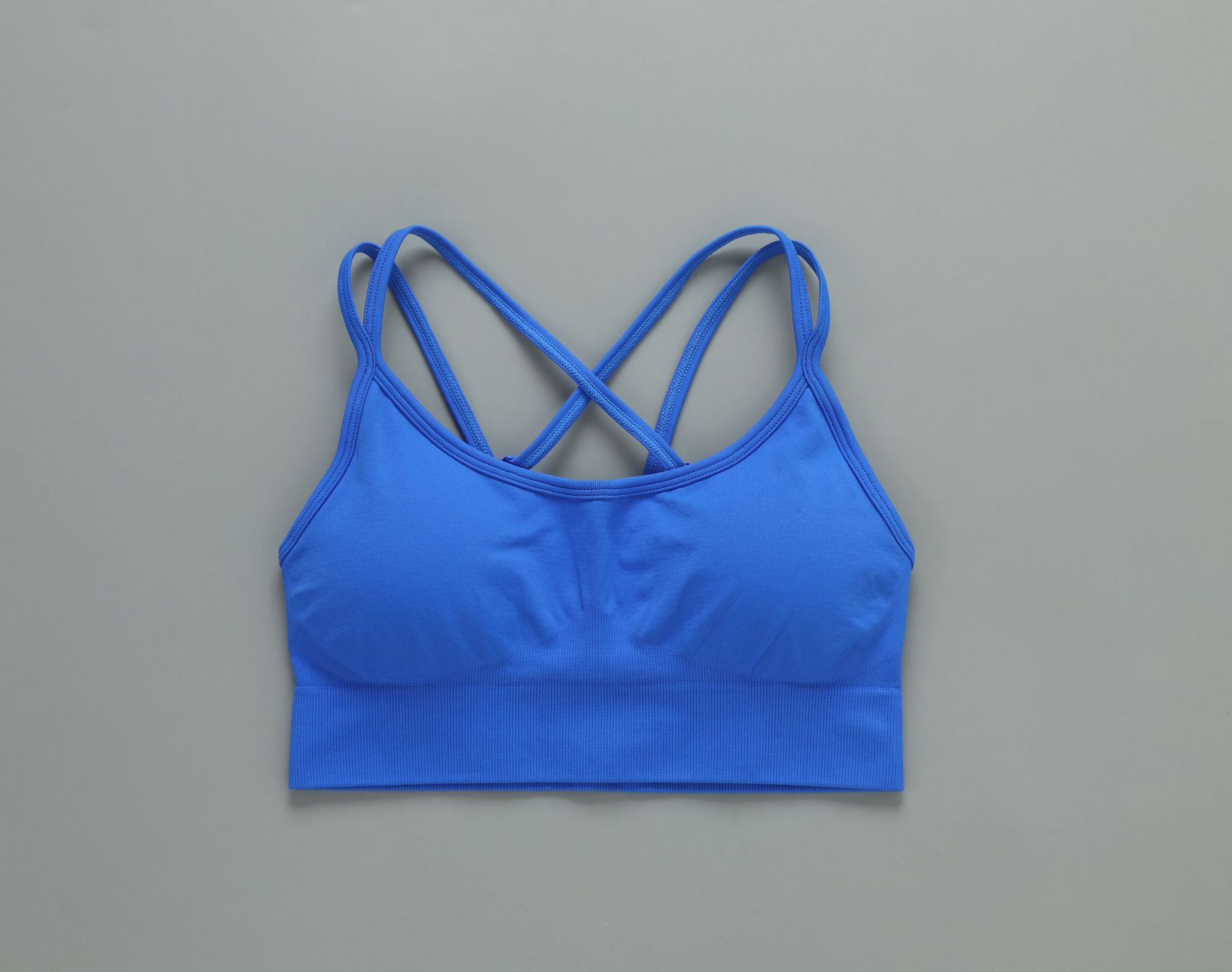European and American women's seamless yoga clothes beautiful back and neck hanging sports bra running and fitness pants hip lifting shorts yoga 