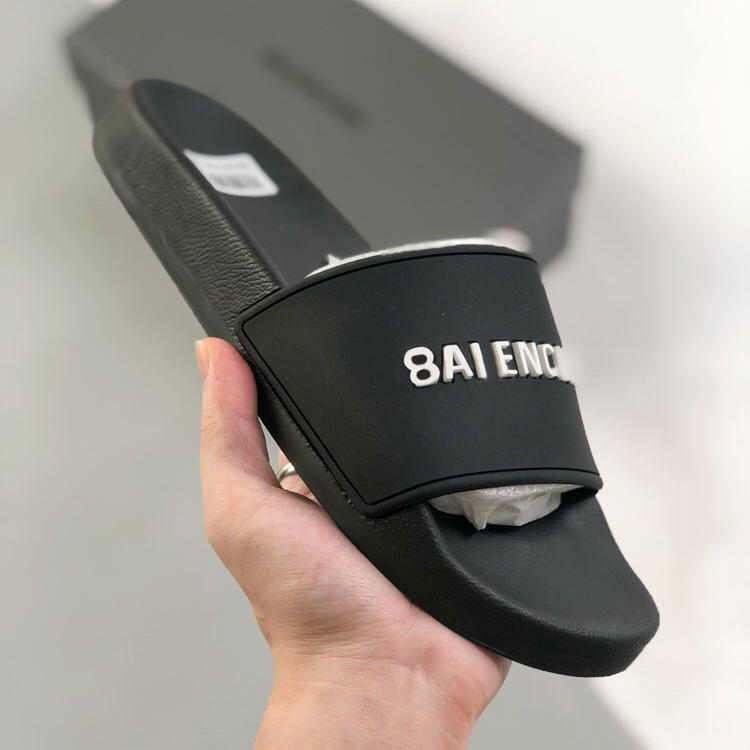 Sandals, slippers, slides men's classic letters black, white, black and white color matching women's and men's slippers, sandals, sandals