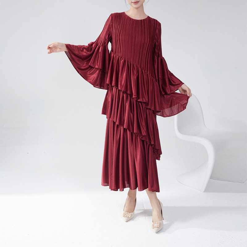 (145) New Style Fashionable Elegant Pleated Dress High-end Round Neck Bell Sleeve Cake Dress