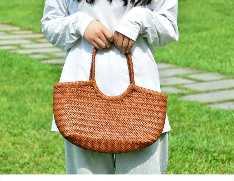 Fashion Handbags Women's Leather Weaving Casual Bag Vintage Basket Tote Purse Cowhide Cross Shopping Bag Patent Leather Casual BagVoyage