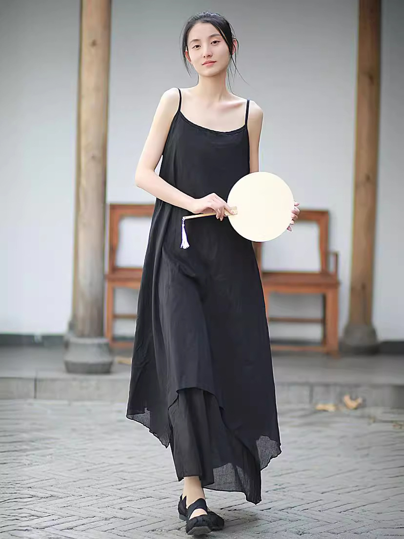 T5160 Dark Yamamoto style wood ear lace pinch pleated literary and elegant suspender skirt black and white dress