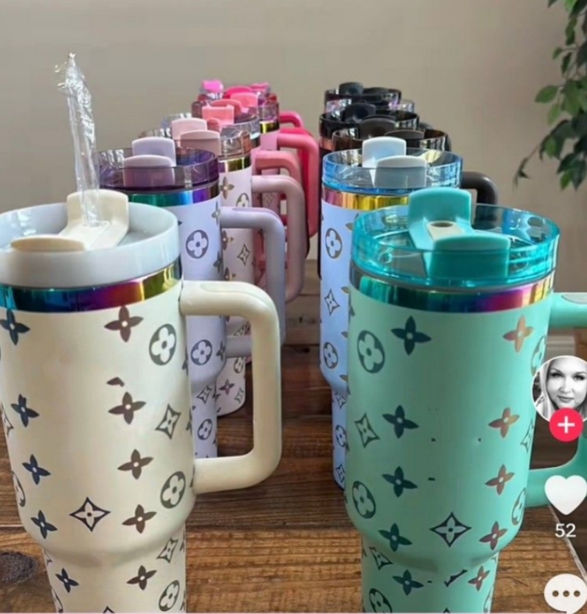US Stock 40 OZ Designer Tumblers 40oz Fashion Letters Thermos Mugs With Handle And Straw Stainless Steel Vacuum Large capacity Cups Brown Box In 15 Colors GG0121