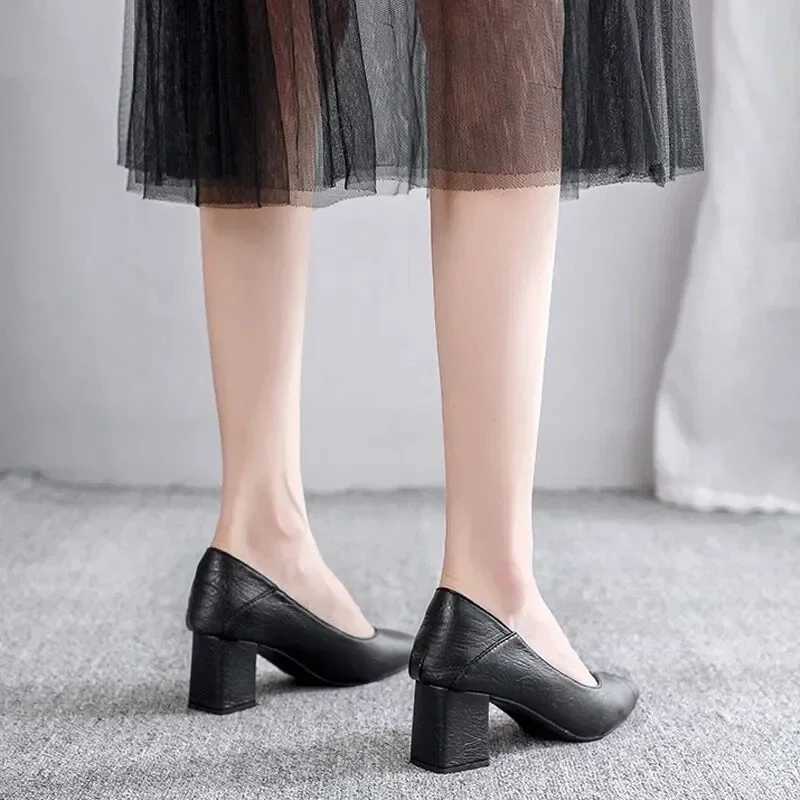 3-5Cm Chunky Heeled Wen New Square Hot Heel Leather Shoes Pumps Zapatos De Mujer Fashion Designer Off Ladies Single Shoe Z250121