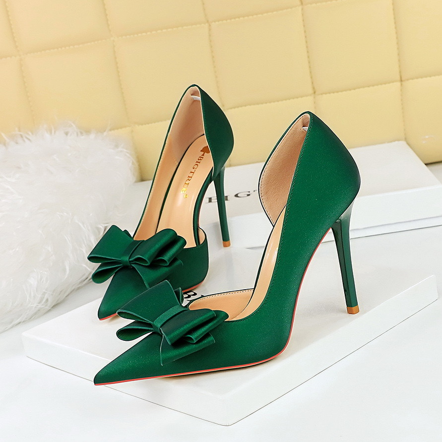 New Designer Pumps Sexy Party Butterfly-knot Pointed Toe Sequined Cloth Thin Heels sweet Dress Women Shoes 418b