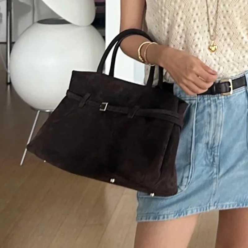 New Arrival Fashion Suede Large Capcity Tote Bag Designer Belt Women Handbag Maillard Autumn and Winter Bags Luxury Vintage Big Commuter Bag Z250118