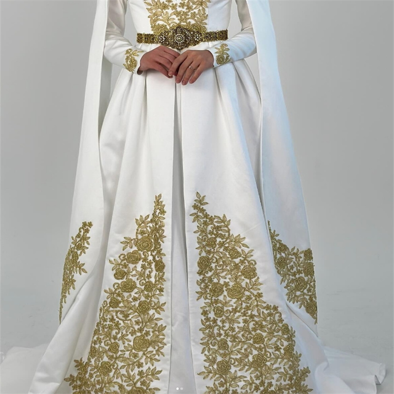 Saudi Arabic Caucasian Wedding Dress With Gold Appliques Muslimah Moroccan Caftan Bridal Dress Muslim Egypt Civil Islamic Vestio De Novia 2025 Robe De