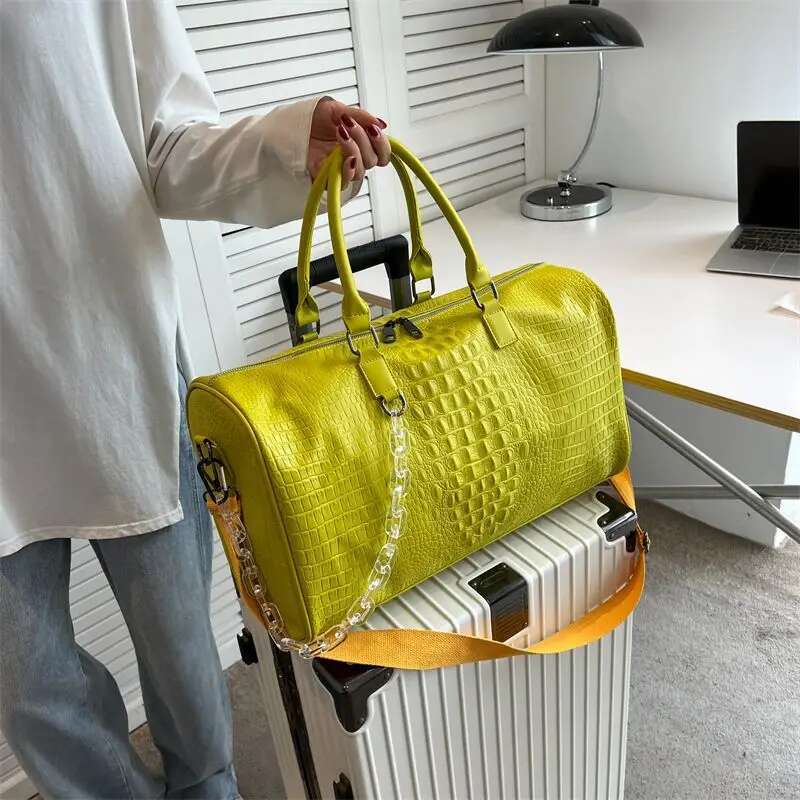 Crocodile Patterned Large Capacity Leisure Travel Bag, Handbag Outdoor Fiess Fashionable Trend One Shoulder Crossbody Bag PU Vintage