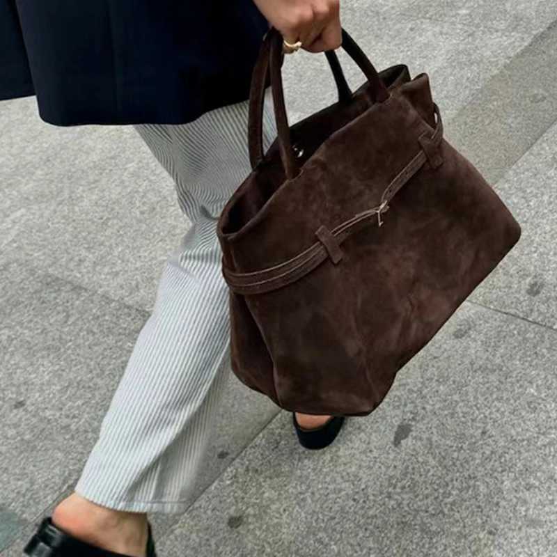 New Arrival Fashion Suede Large Capcity Tote Bag Designer Belt Women Handbag Maillard Autumn and Winter Bags Luxury Vintage Big Commuter Bag Z250118