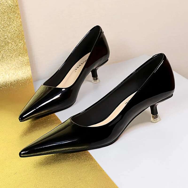 Patent Leather Mid Heel 2025 Spring New Kitten 4.5 Cm Pointed Shoes Women Pumps Occupational OL Office Heels