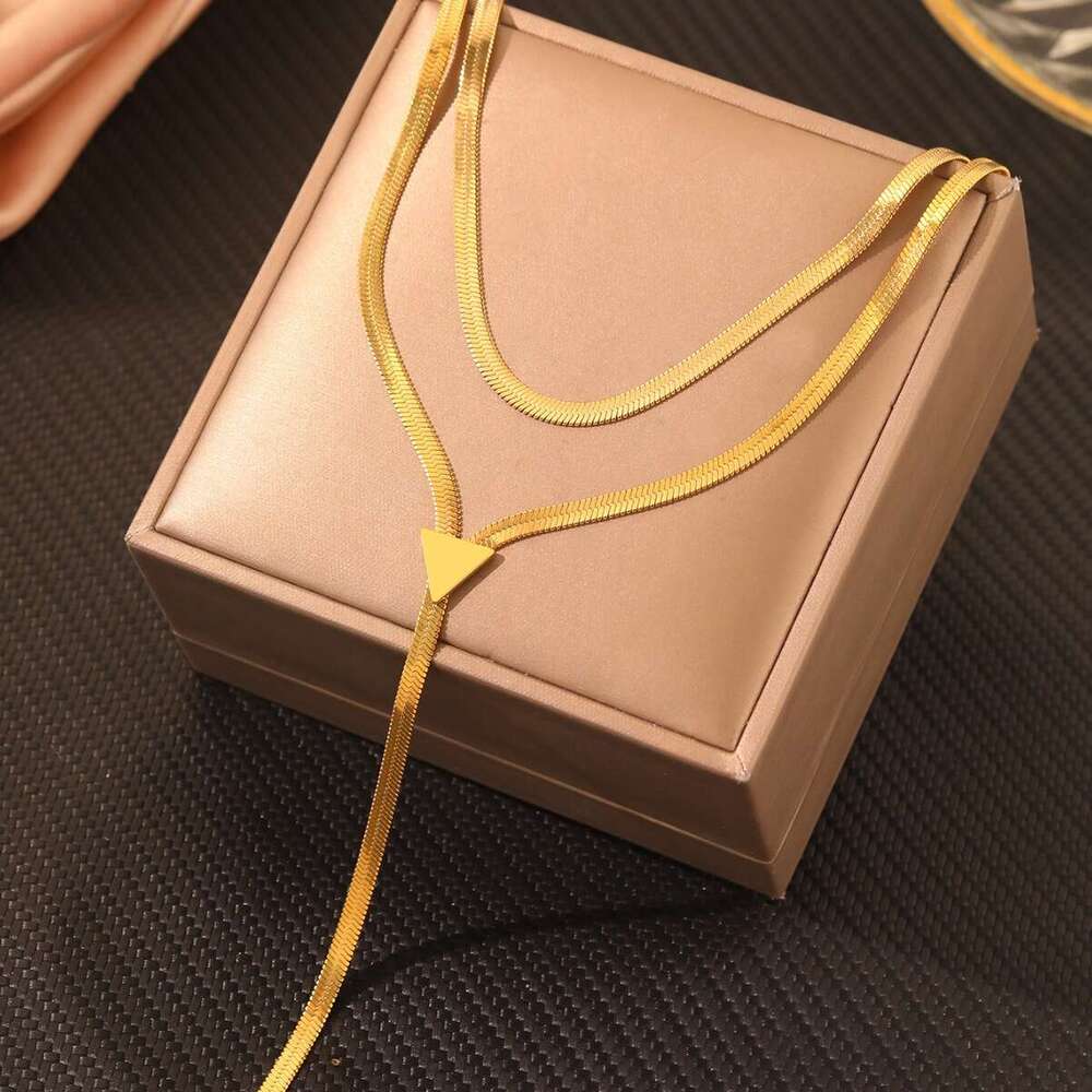 Jewelry hip-hop minimalist snake bone collarbone choker French niche metal chain necklace