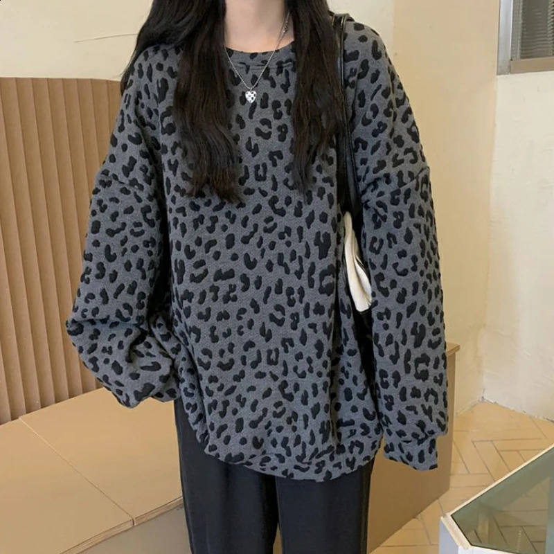 Women Vintage Fashion Leopard Print Streetwear Oversized Sweatshirt Y2K Harajuku Casual Hoodies O Neck Long Sleeve Pullover Tops 250113