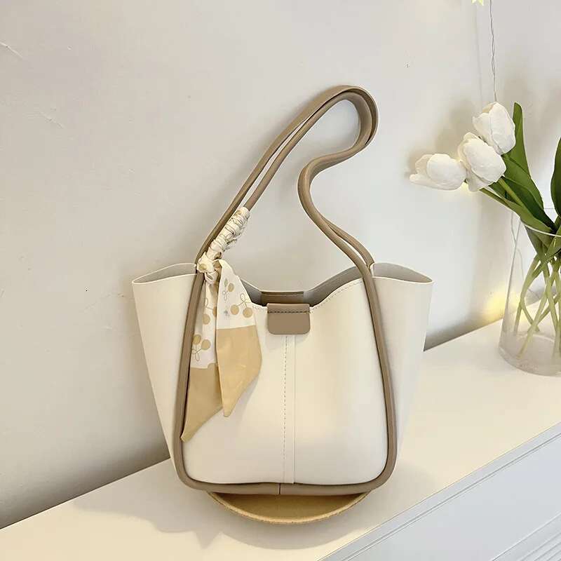 TRAVEASY Fashion Summer Scarves PU Leather Bucket Tote Bags For Women Casual Patchwork Large Capacity Female Armpit Hand Bag
