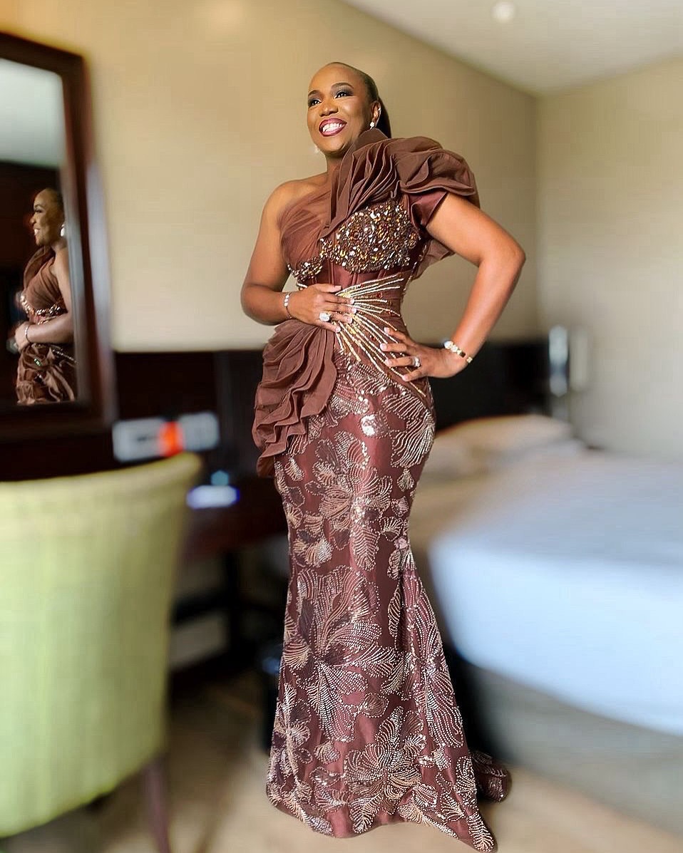 Aso Ebi Chocolate Mermaid Prom Dresses 2025 ral Lace Crystals Evening Formal Party Second Birthday Engagement Gowns Plus Size Dress For Special Ocns
