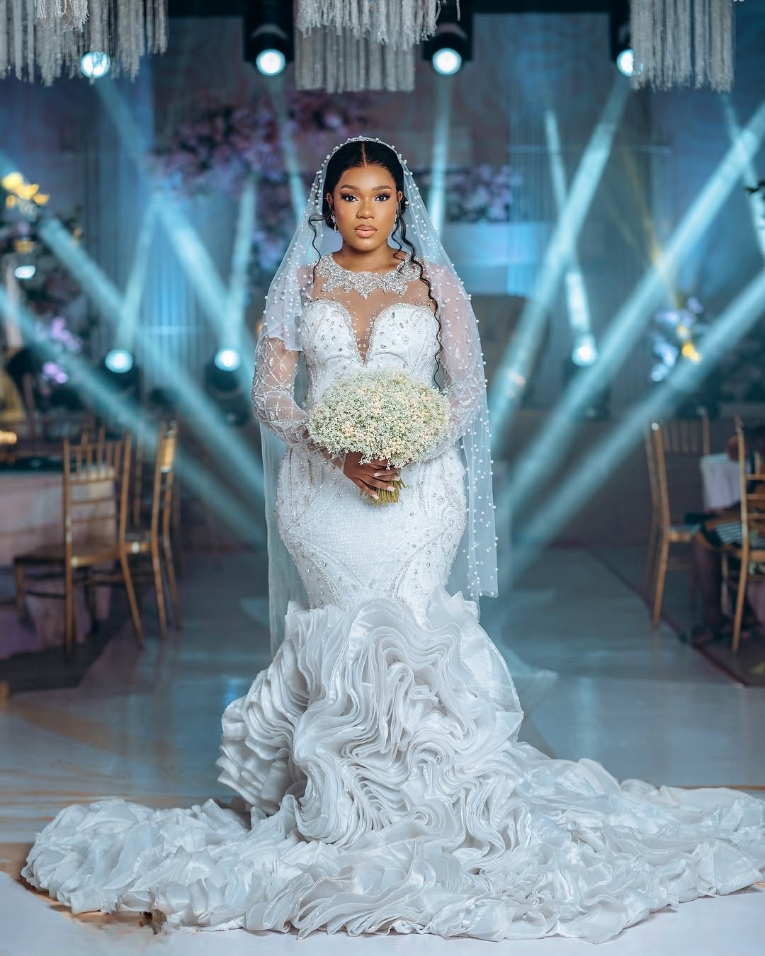 2025 Arabic Aso Ebi Plus Size Ivory Wedding Dresses Crystals Beaded Lace Tiers Organza Bridal Gowns Dress For Bride