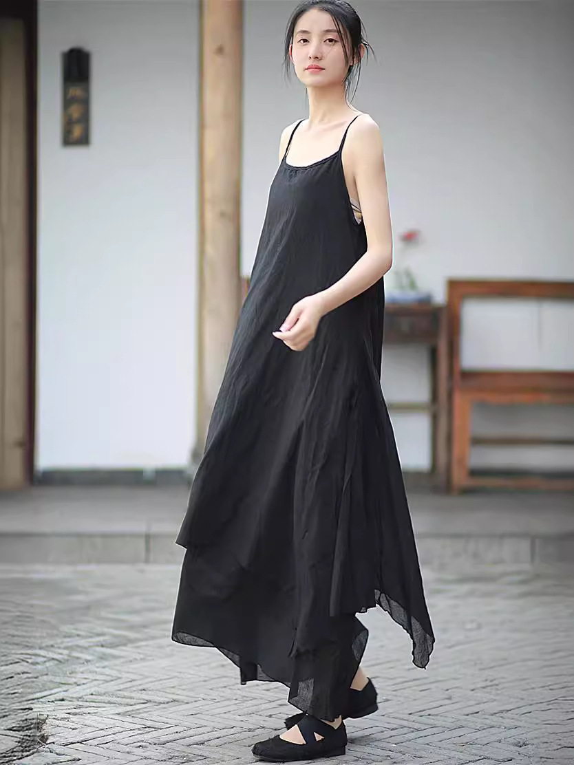 T5160 Dark Yamamoto style wood ear lace pinch pleated literary and elegant suspender skirt black and white dress