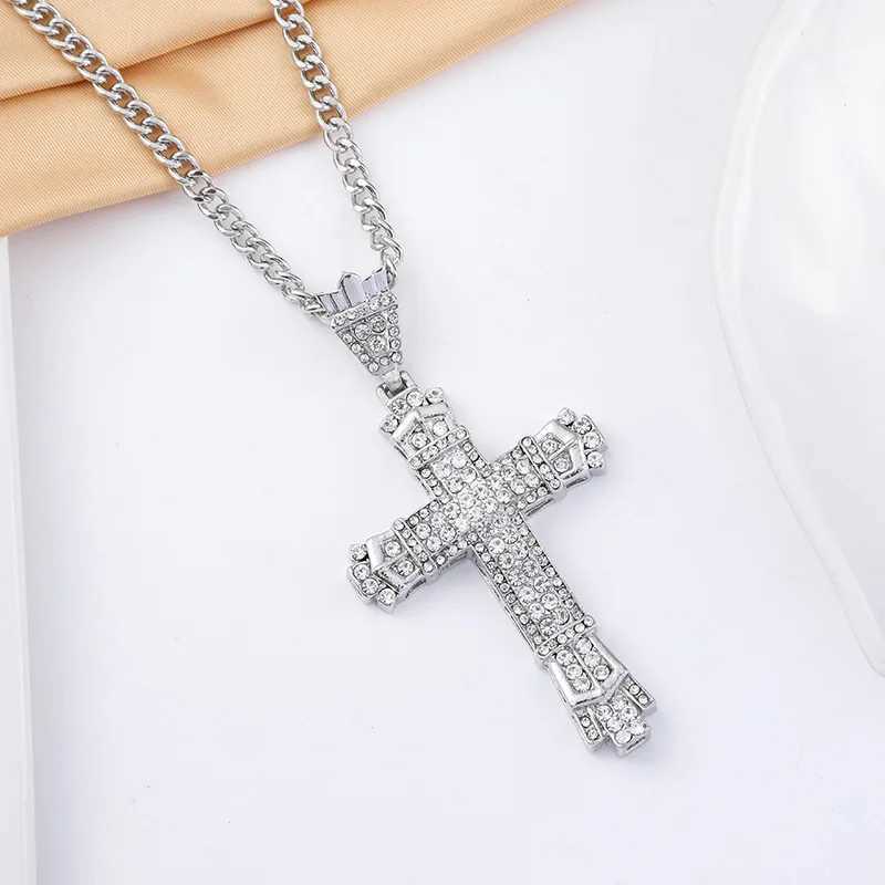 Mens Jewellery Luxury Rap Cuban Chain Pendant Christian Religion Hip Hop Rock Cross Necklace for Men Friendship Jewelry GiftsXJ250121