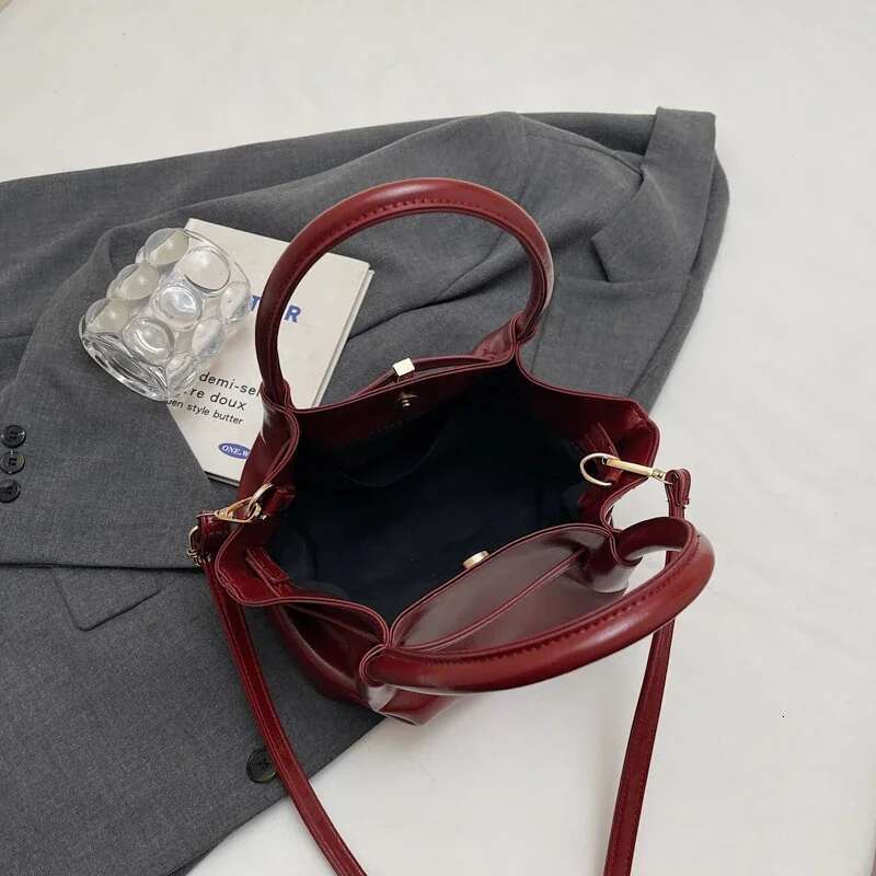 Short Handle PU Leather Tote Bags for Women 2025 Spring Y2K Ladies Shoulder Crossbody Bag Females Handbags and Purses