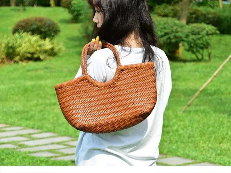 Fashion Handbags Women's Leather Weaving Casual Bag Vintage Basket Tote Purse Cowhide Cross Shopping Bag Patent Leather Casual BagVoyage