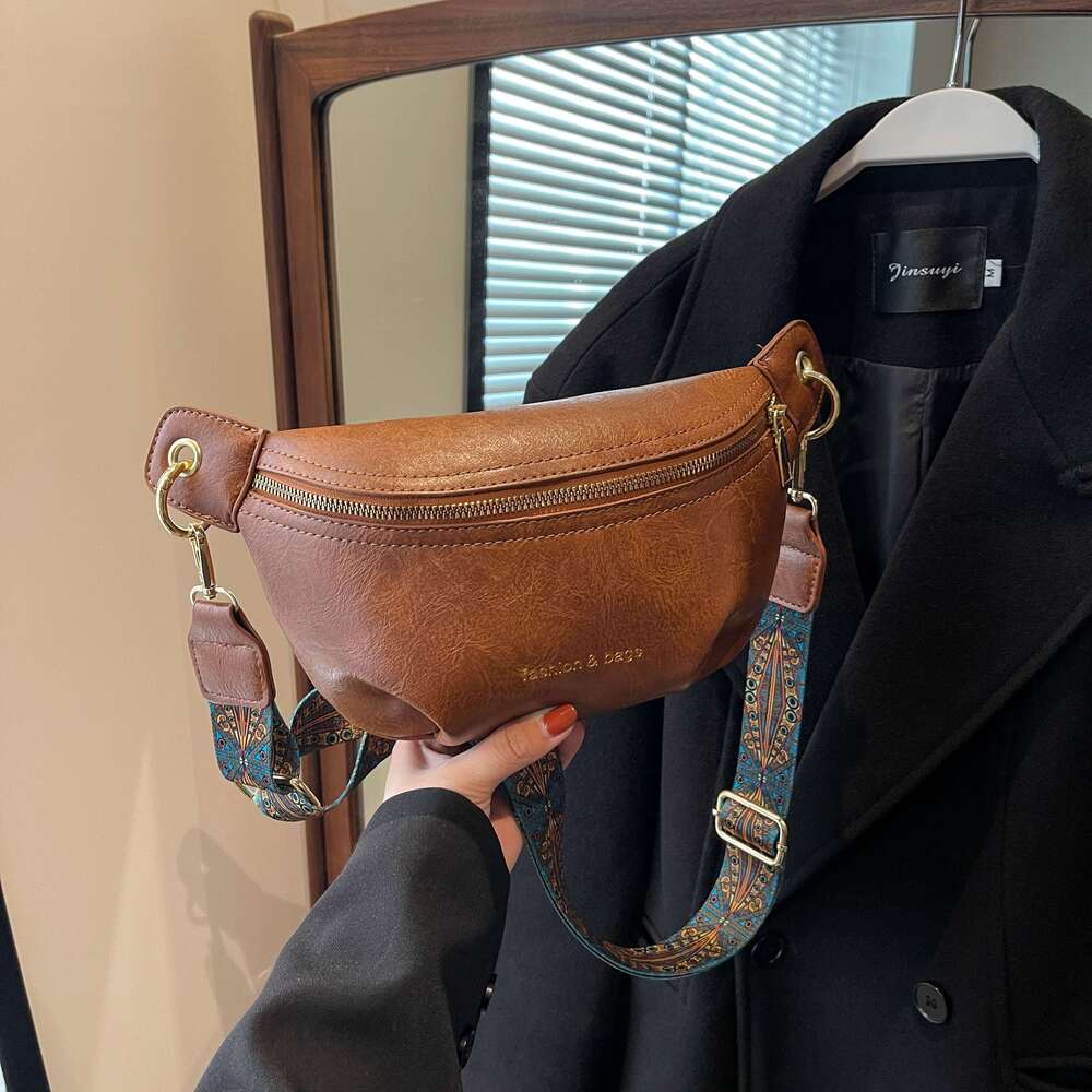 2023 Autumn/Winter Fashion Women's Backpack Style Artificial Leather Waist Bag with Adjustable Wide Shoulder Strap, Anti Staining, Zipper Closure