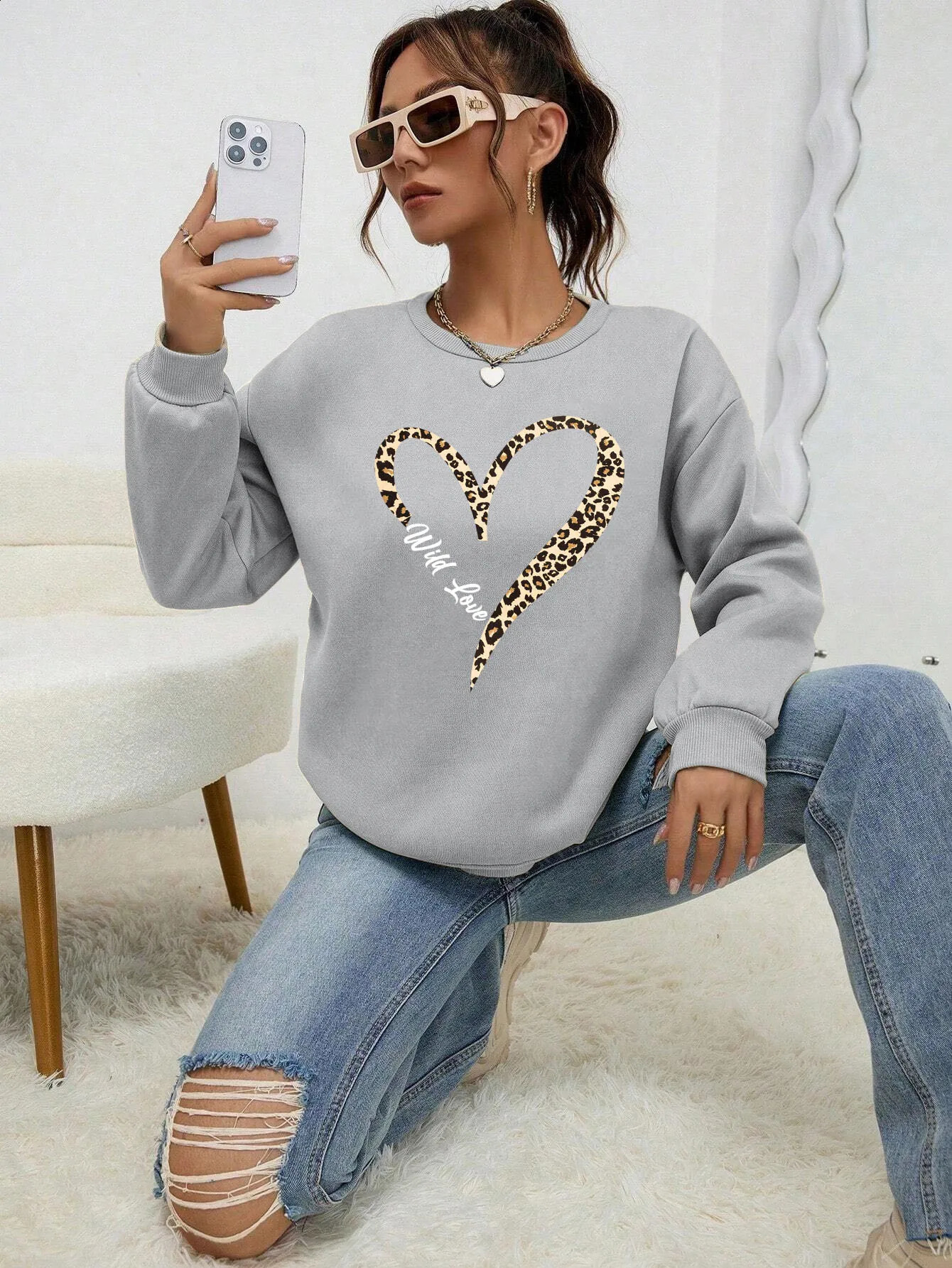 Leopard Wild Heart Pattern Print Female Sweatshirt Street Fur-Liner Hooded Hipster Hoodies All-Match Crewneck Tracksuit 250113