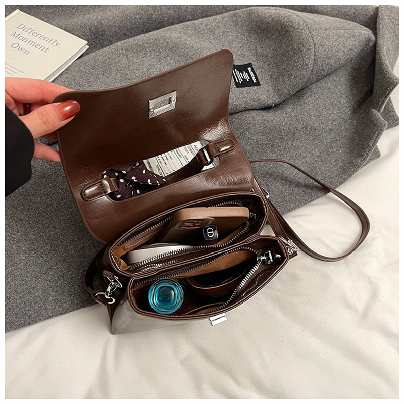 2025 Designer free designer 3 shipping shoulder bags flap 2025 new style Spring Fashionable Versatile Artwork Crossbody Bag black