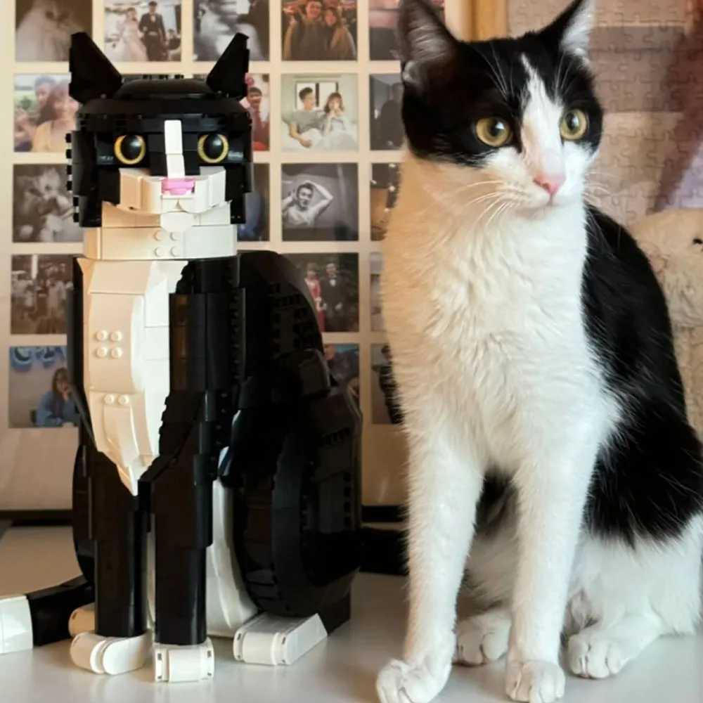 1710Pcs MOC New 21349 Tuxedo Cat Building Blocks Creative Animal Assembly Toy Diy Educational Puzzle Toys Gift W250115