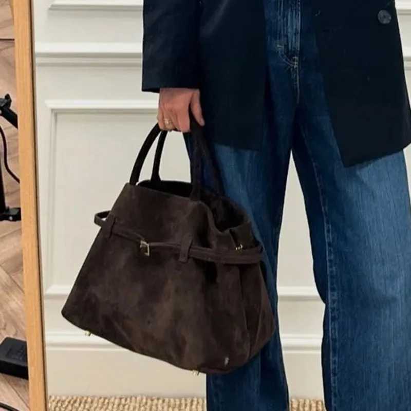 New Arrival Fashion Suede Large Capcity Tote Bag Designer Belt Women Handbag Maillard Autumn and Winter Bags Luxury Vintage Big Commuter Bag Z250118