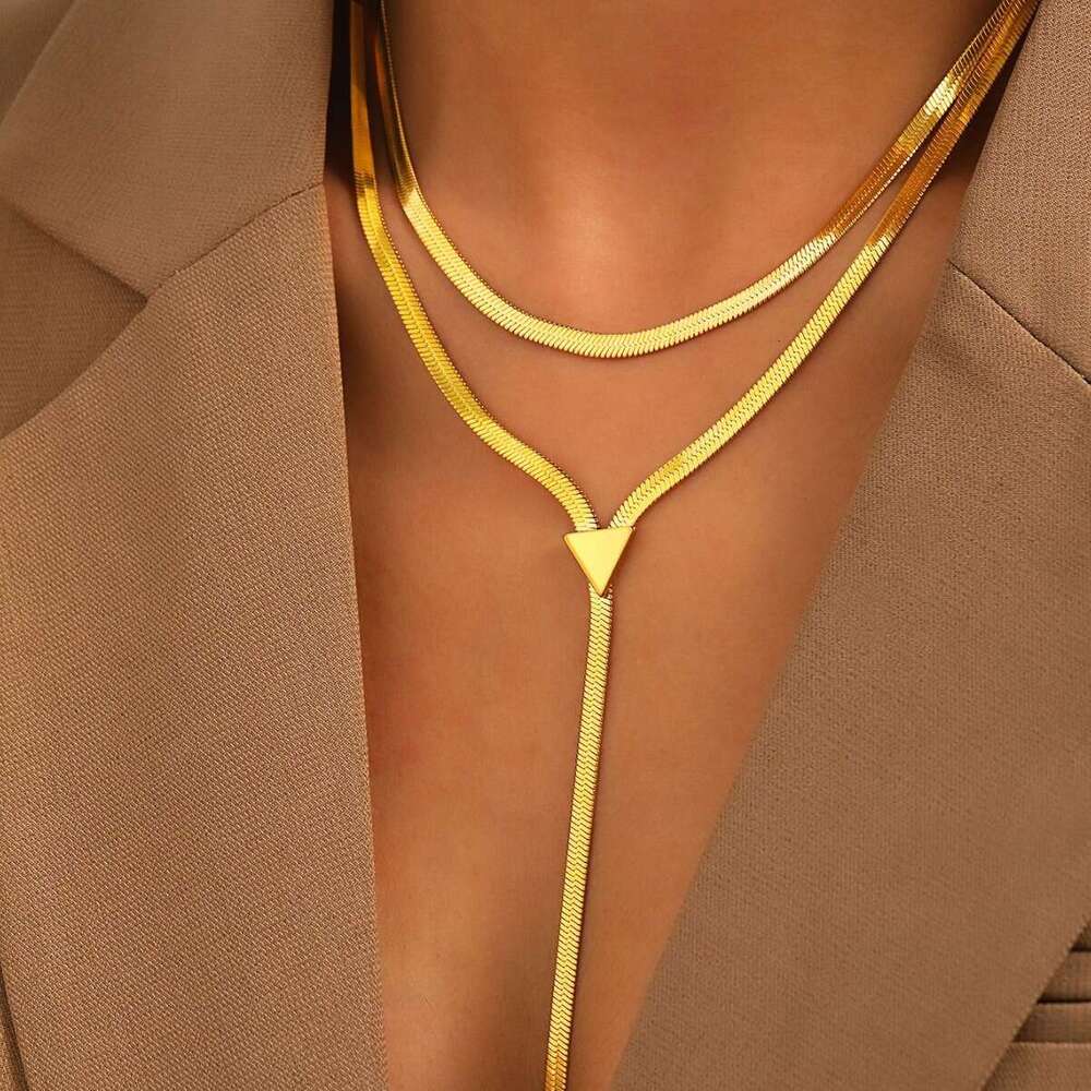 Jewelry hip-hop minimalist snake bone collarbone choker French niche metal chain necklace