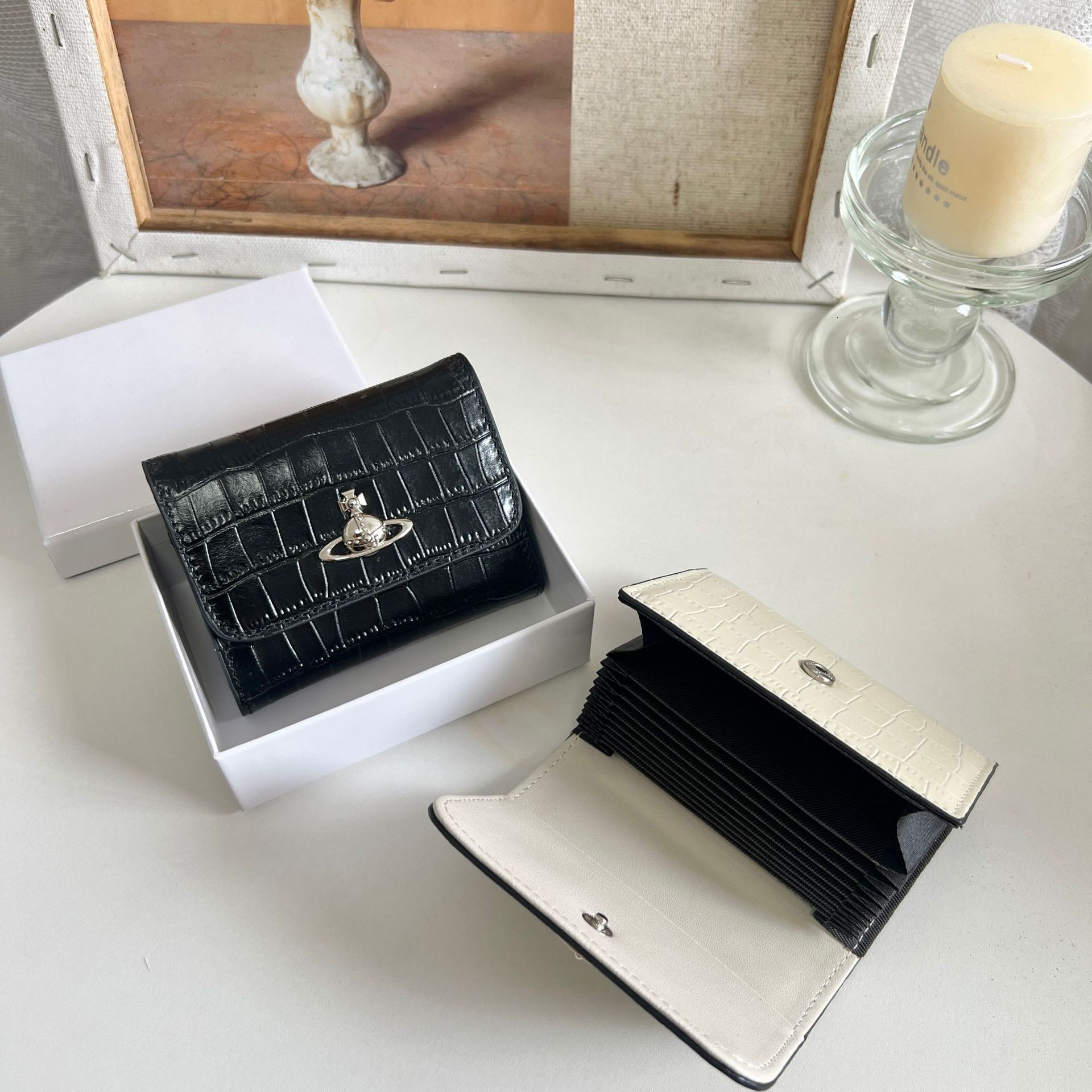 Free Shipping New Women's High-end Genuine Leather Wallet With Glossy Patent Leather High-end High-quality Card Clip Armpit Bag