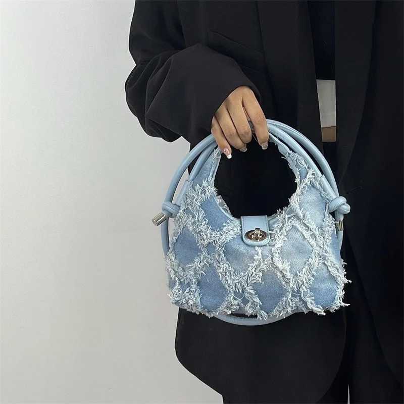 Retro denim bag womens new niche design tassel cross body bag fashionable and simple shoulder bag trend Y250319
