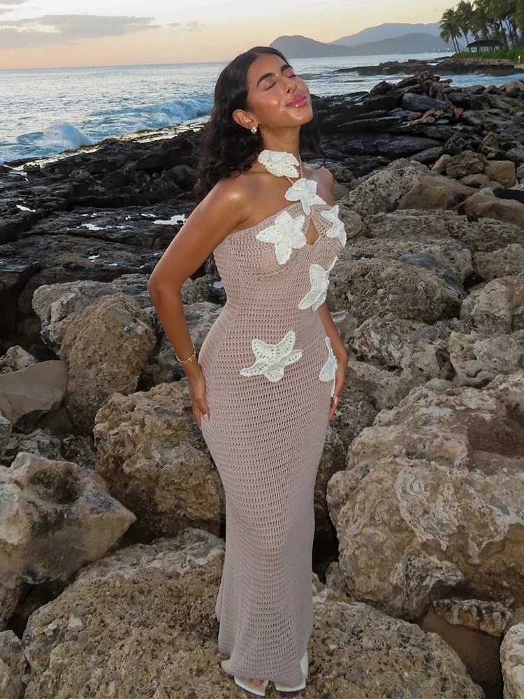 Basic Casual Dresses Womens Beach Dresses Sexy Backless Knitted Long Dress Star Crochet Maxi Dresses 2024 Summer Women Beach Wear H25121