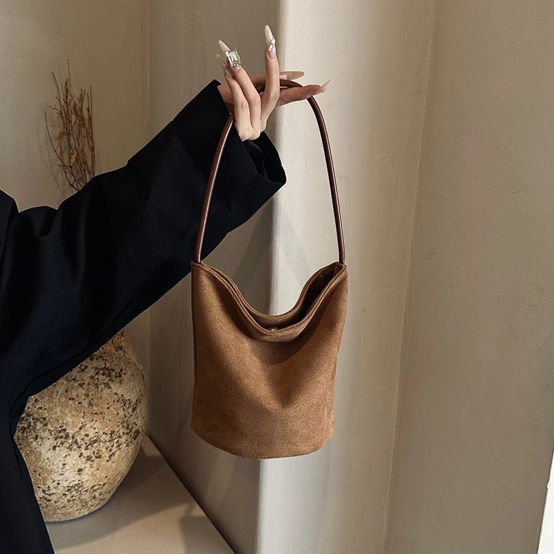Women Suede Bucket Bag Faux Shoulder Large Capacity Womens Commuting Bags Retro Trendy Solid Color Tote Handbags 250114