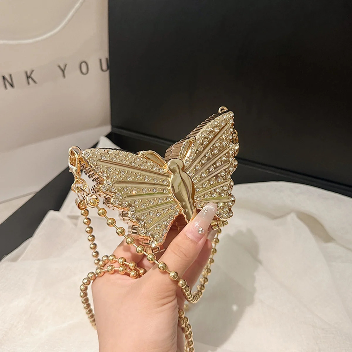 Fashionable Diamond Inlaid Butterfly Bag with Niche Chain Shoulder Crossbody Womens Bag High-end Handbag 250110